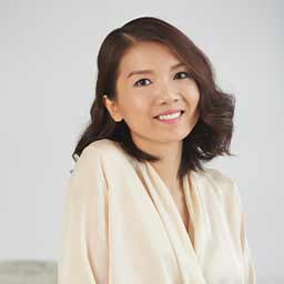 คุณ วราภรณ์ ม.